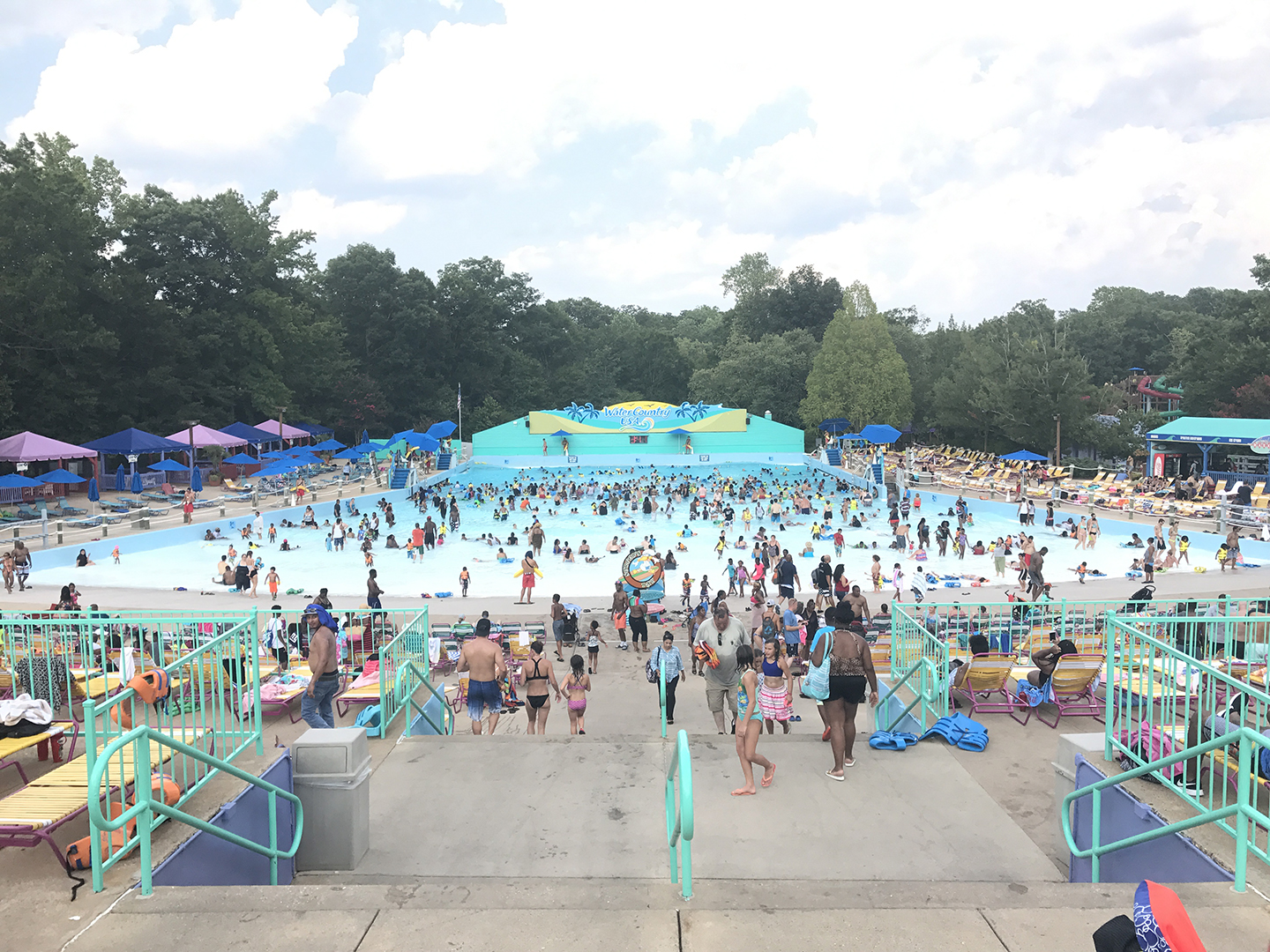 Our Day at Water Country USA | Tilley's Threads
